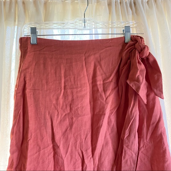 Pink Linen wrap skirt with tie. - Picture 3 of 9